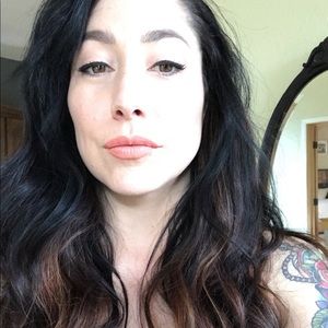 Meet your Posher, Elena